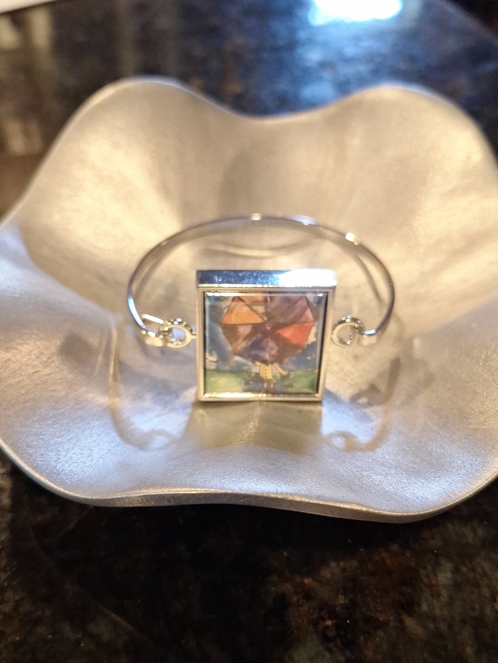 Silver Color Bracelet with Multicolor Square Umbrella Charm. Dish Not Included